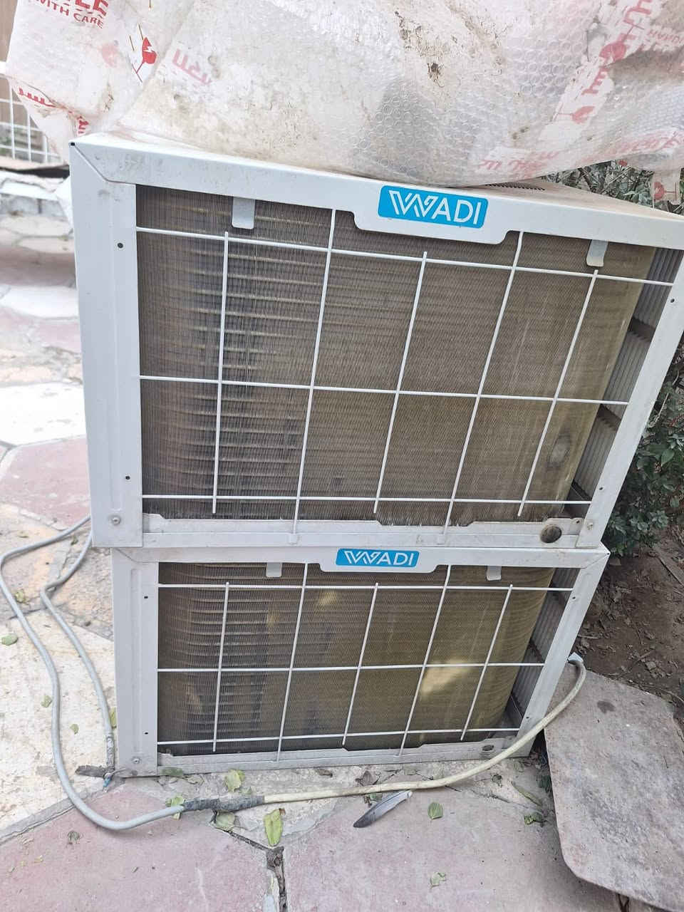 مكيفات البيع توسوت ، الوادي ، نضافه 95 مامشتغلات ولا داخلات تصليح استفسار ع الرقم ***********ع
