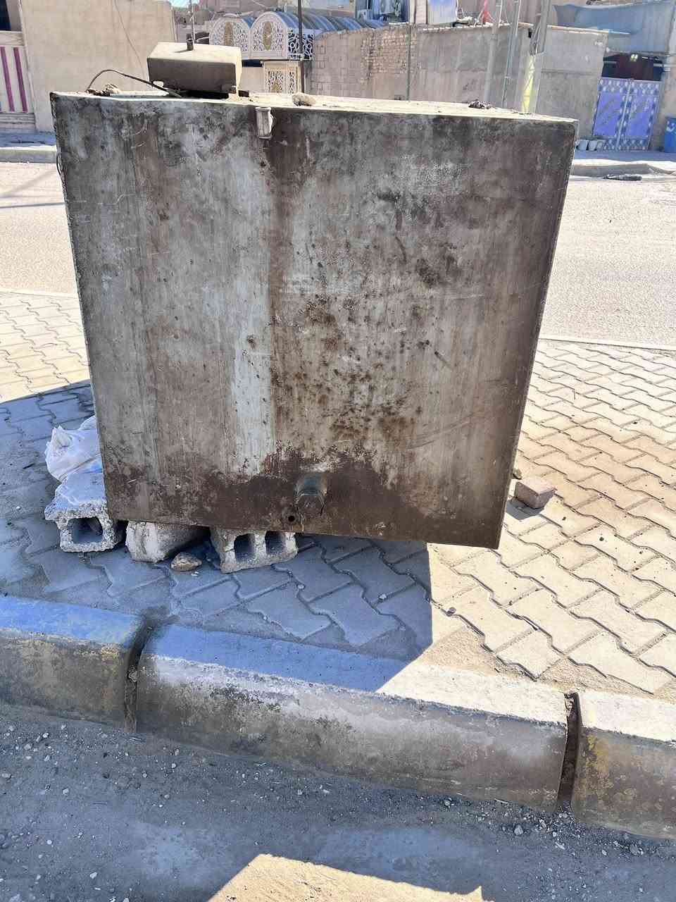 سلام عليكم تانكي ابو ال ٢٠٠٠  للبيع سعره ٢٢٥ الف   للتواصل ***********
