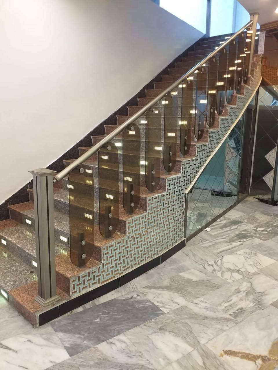 انواع المحجرات الجام سعر المتر ٦٠     الاتصال ***********
