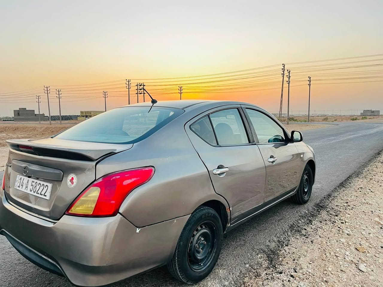 السلام عليكم نيسان سني 2019 هندي ام لبليته الزركه رقم بصره نكليزي سنويه لل30 
السياره بيه طخات بلجاملغات الخلفيه 
السياره جاهزه مكينه كير بلكارتون تبريد ثلج حداده تخم تاير جدد شاشه كامره لايت زنون دواخل جدد 
السعر 78 وبيه مجال 
العنوان البصره شط العرب الجزيره 
*********** Singapore
