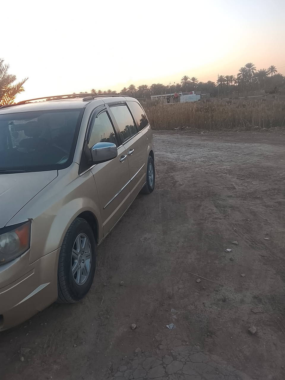 السلام عليكم للبيع او المراوس دوج كرايزر باسفك مديل 2010 رقم بغداد بسمي تحويل مباشر مكينه وكير مكفوله تخم تاير جديد حداديه جديده اخوان السيارة جديدة كلش دواخل اتخبل فول مواصفات جنطه كهرباء بيان كهرباء لون مميز ذهبي مكفوله من الضربه والتجيه والبارد مكينه سلندر اخوان السيارة مصبوغه عام أثر جراد مكاني بابل قرب العلوية شريفة السعر اتصل عل رقم ***********
