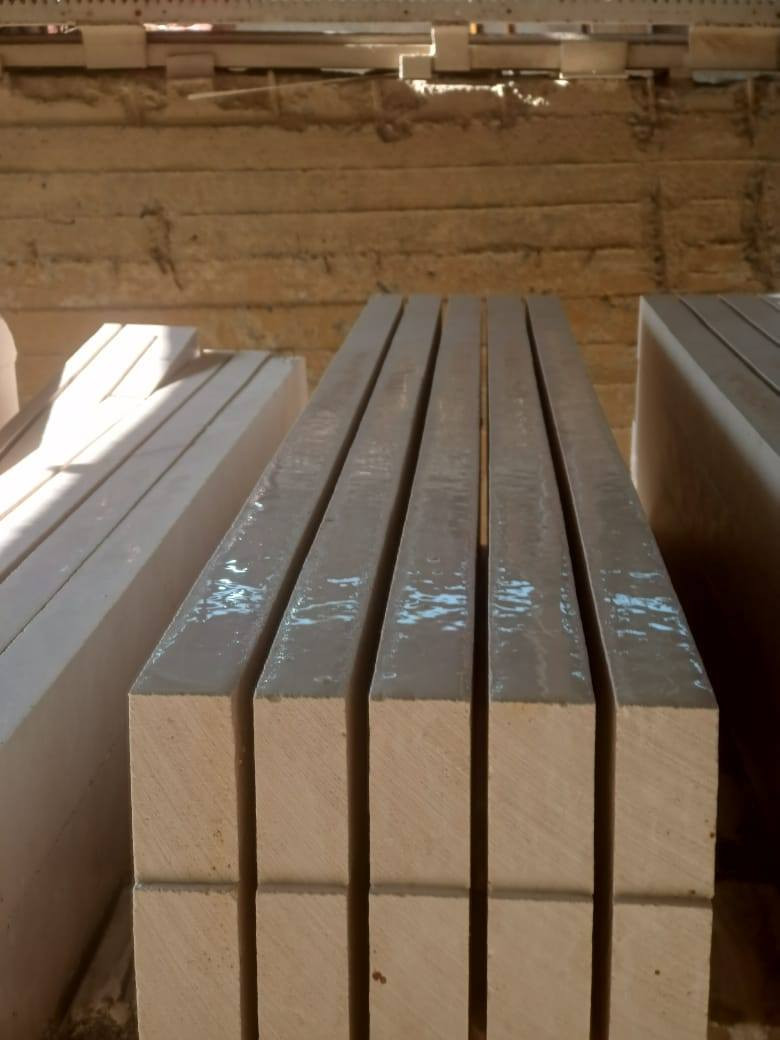 يوجد كادر حجر حلان واجهات وكوبنات جلي ودرز سعار مناسبه وشرط ميكانيكي  بدارت مقداد ***********7
