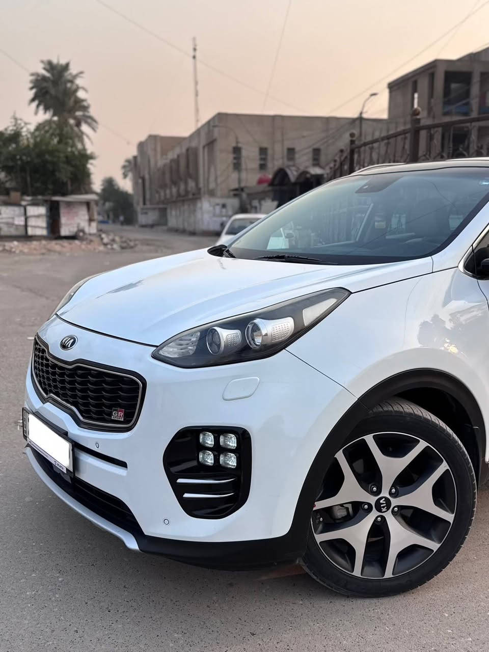 السلام عليكم
سبورتج 2016 GT-LINE خليجي
موصفات 1/1 اعلى شي الجيتي لاين 
رقم اربيل باسمي
بانوراما
بصمه
ترحيب
كشنات جلد
كشنات تدفئه
كشنات تبريد 
كشنات خلفيه تدفئه
كشنات كهرباء
اوتو هولد
انظمه قياده
حساسات 360 
رادارات 
توقف ذاتي
هاند بريك بصمه 
داخل لونين
قطعتين تبريد 
شفتات ستيرن
مري شفط
بجم LED كامل
عدساك 360 
فول تحكمات ستيرن 
شاحن واير ليس
صندوق كهرباء
وبعد بيها هوايه مواصفات 
ماشيه 107 الف

سياره بوضع الزيرو سياره جديده كلش كفاله عامه من البارد والصبغ والنبديل من دعاميه للدعاميه 

رايدها ب183 مو شراي لتعلق وتعبني كلمه طيبه منك واعبر المنشور حبيبي انت🌹🤍
والسعر مناسب وماكو هيج سعر شوف السوك وتاكد بروحك اذا اكو مثل سعر سيارتي

للاستفسار ***********
مكاني سامراء حي الزراعة
