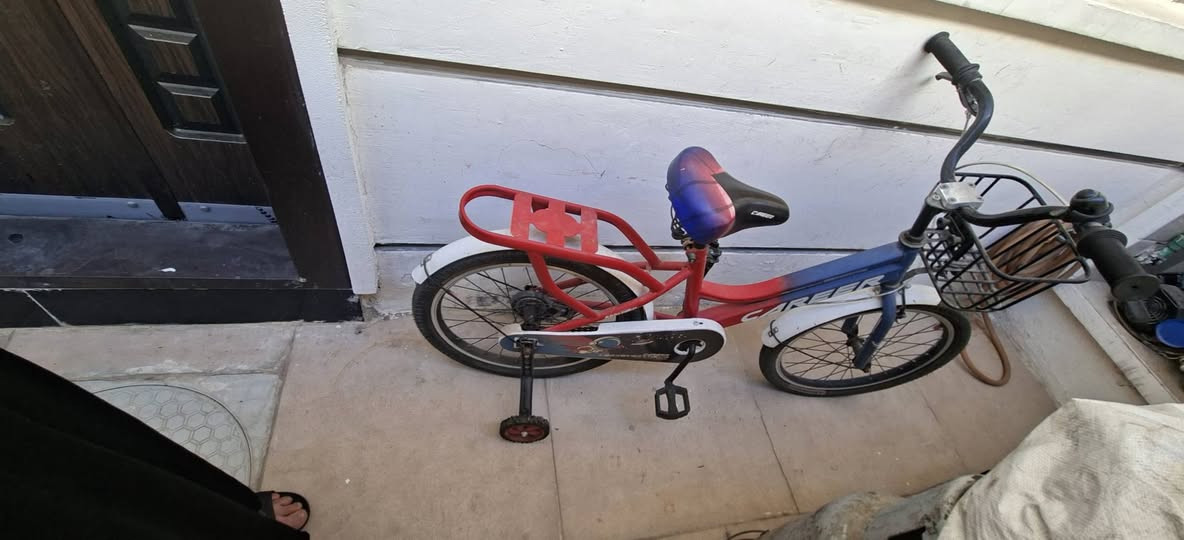 اغراض بيت نظيفة جدا بغداد الشعب للاستفسار ***********
