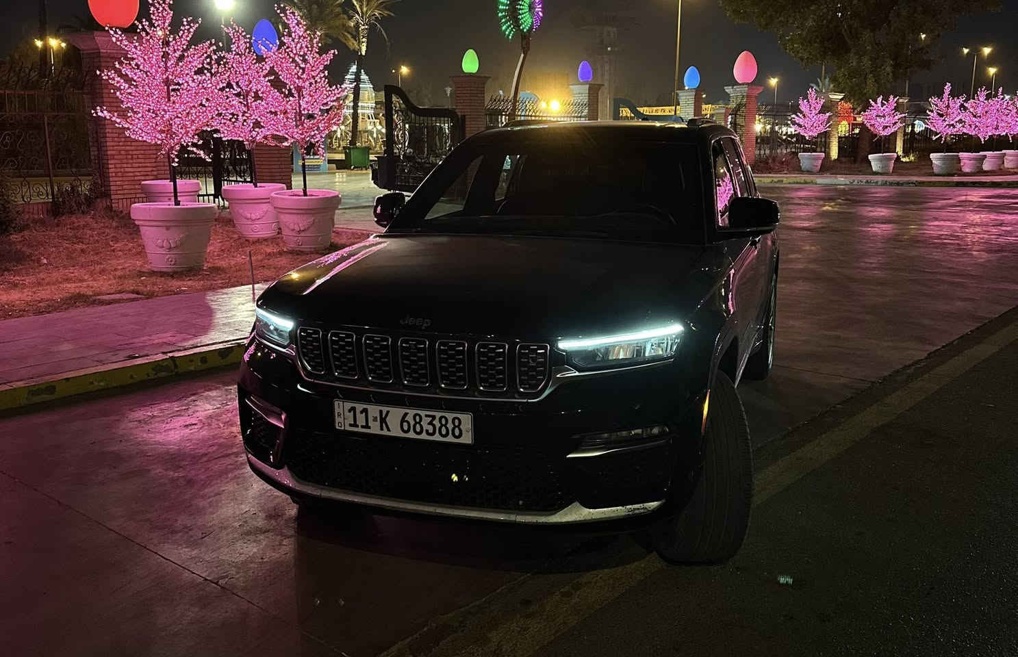 جيب سومت 2023 ( امريكي )
2023 JEEP GRAND CHEROKEE, SUMMIT 

فول مواصفات تو ويل بانوراما 4X2

لون اسود ملكي 

الحادث موضح داخل المنشور 

رقم بغداد 

الموديل : 2023 . (امريكي) .

المحرك : V6. 3.6L .

العداد :46kmالف 

موصفات:

﻿قيادة ذاتية عند المنعطفات.

نضام الصف الالي داخل الكراج. 

نضام الخروج الالي داخل الكراج.

﻿رادار امامي مع مانع تصادم .

﻿نظام الرؤية الليلية.ناضور ليلي Night Vision 

﻿تحذير الخروج عن المسار .

﻿مستشعر نوم السائق مع نظام التوقف الآلي

﻿تحذير النقطة عمياء ٥ .

أناره السومت summit داخل الدواسات 

﻿نظام تحذير عند التقاطعات.

﻿نظام تحذير عند تجاوز السرعة المحددة.

﻿نظام عرض المعلومات على الزجاج الامامي (HEAD UP

(DISPLAY

﻿نظام تقليل الضجيح داخل المقصورة.

﻿إنارة محيطية.

﻿تعديل وضعيات مقود السائق كهربائيا.

﻿مرايا تعتيم ذاتي.

﻿المرايا الجانبية قابلة للطي كهربائيا

مرايا الجانبية فاد

ويل قياس 20 انج .

* سقف بانوراما .

﻿شاشه كبيرة 10.1 انج .

﻿نظام الخرائط (GPS) .

﻿عرض خرائط الطريق على لوحة القيادة.

﻿لوحة القيادة بقياس 12 أنج.

5 كاميرات خارجية مع بخاخات ماء للتنظيف.

كاميرا للمرأة الداخلية.

﻿تصوير حراري ليلي .

﻿المصابيح الأمامية زنون تفاعليه عند المنعطفات . + نضام ترحيب 

﻿كشافات الضباب زنون .

﻿دخول ذكي.

﻿بصمة على 5 ابواب للدخول الذكي.

﻿تشغيل عن بعد .

﻿الصندوق الخلفيي كهربائي .

﻿فتح الصندوق الخلفي مع حركة القدم.

﻿فرش المقصورة الداخلية من الجلد الطبيعي الفاخر.

﻿اضافات من الخشب الطبيعي للمقصورة الداخلية.

﻿ذاكرة لحفظ وضعيات الجلوس للمقاعد الأمامية

﻿مساج للمقاعد الامامية .

﻿المقاعد الأمامية كهربائية .

﻿المقاعد الأمامية تبريد وتدفئة .

﻿المقاعد الخلفية تدفئة .

﻿انارة داخلية LED متعددة الالوان منفصله.

﻿حساسات امامية وخلفية 360درجه .

﻿5 راكب .

﻿مكيف خلفي مع وحدة تحكم منفصلة .

﻿تدفئة مقود القيادة.

﻿مانع تصادم خلفي .

﻿بلوتوث تلفون .

﻿محدد سرعة .

﻿نظام التشغيل والاطفاء الاوتوماتيكي﻿

﻿نظام بريك اوتماتيكي

بعد هواي موصفات السياره نضيف كلش 

حادثها بدون شاصي فقط لغد ايسر مصلح 

الجاملغ الأمامي الأيسر  مبدل ومصبوغ 

تكمه مصبوغه وجزء من القماره اثر روجان البنوراما بلاديه بدون كسر 

بنيد تبديل نفس الون اصلي 

جاملغ خلفي بارد بسيط والبابين الأيمن بيهن بارد بسيط بدون صبغ 

السعر انشالله مناسب 308$ وبيها مجال 

***********

بغداد الدوره
