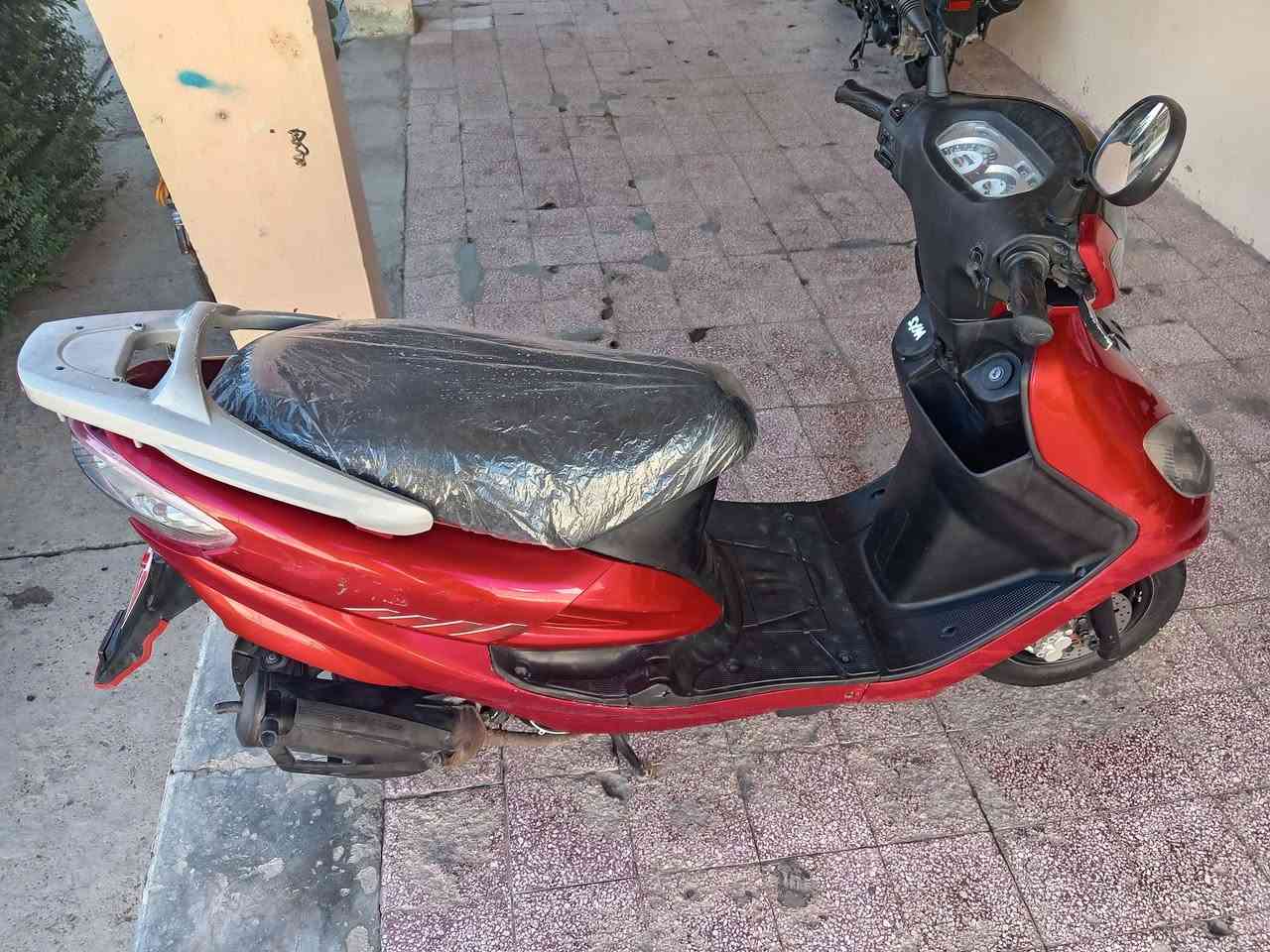 السلام عليكم ماطور سايم ابو عيون للبيع شغال صلف أو هندر او كهربائيات كله شغال ماطور 
مكينه فول نعومه
موديل 2018
السعر 550 او بي مجال قليل للشراي
مكان الرمادي
الاستفسار ***********
