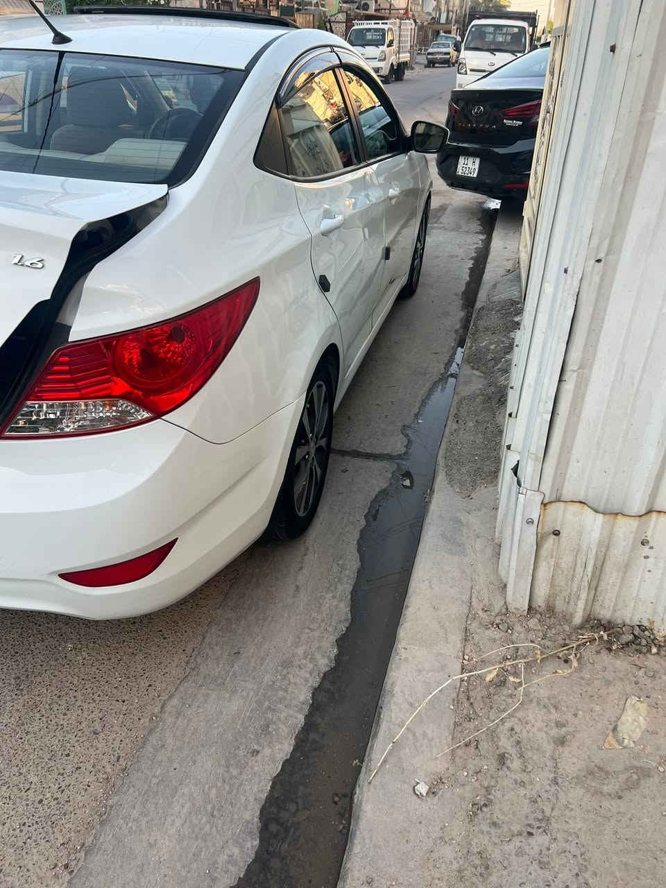 سلام عليكم اكسنت موديل 2015 محرك 1600 دوش سياره خليجي بسمي مشروع وطني رقم بغداد جديد هزه جديد سنويه حدد 2031 مكفول كفاله عامه لا صبغ ولا حادث ولا تبديل بيه مكانات بارد كير محرك تبريد مكفول اي نقص مابيه مواصفات 
1 فتحة 
2 تحكم استرين جهتين 
3 شاشة / كامرة 
4 ويل كب 
5 اشاير بل مري 
العنوان بغداد الشعب حي التجار السعر (108) بيه مجال 
***********
