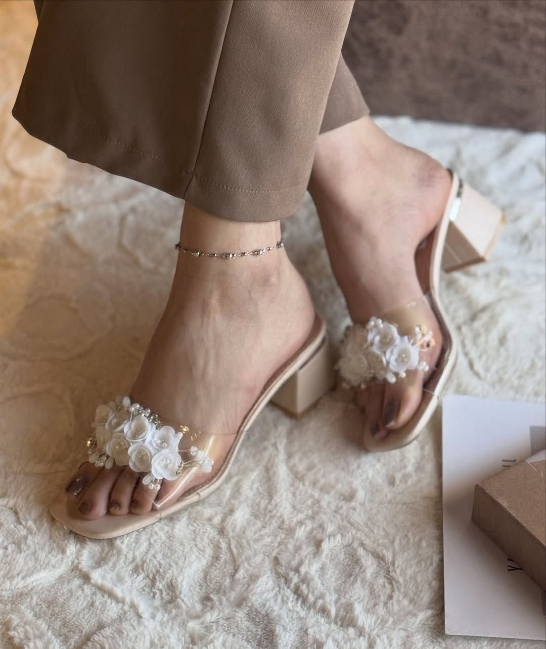 ⁨	⁨	شحاطة كعب نازكة 🌸
شغل راقي ، كوالتي عالي 
قاعدة مريحة 
ارتفاع 5 سم 
القياسات 37_38_39_40_41
السعر 20 ♥️✨.

📍الفرع الاول : العامرية شارع العسل مجاور مكتبة العسل
📍الفرع الثاني : العامرية شارع العسل مقابل مجمع اليزن
📍الفرع الثالث : الاعظمية شارع الضباط مقابل كص الآغا البغدادي⁩⁩⁩


**إذا كنت صاحب هذا الإعلان وتريد حذفه لأي سبب، رجاءا أرسل رسالة إلى الدعم الفني**