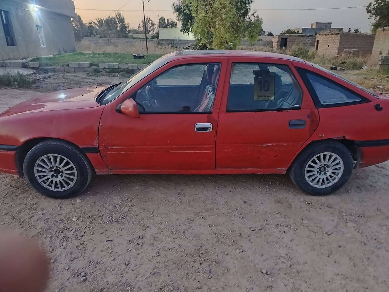 السلام عليكم سيارة للبيع اوبل فكتره حجم 16 كير محرك صدر شرط كهربائيات كلها شغاله تواير نص عمر رقم صلاح الدين الماني سنويه عضم عاج شرط الوكالة والتحويل الاستفسار على هذا الرقم ***********
