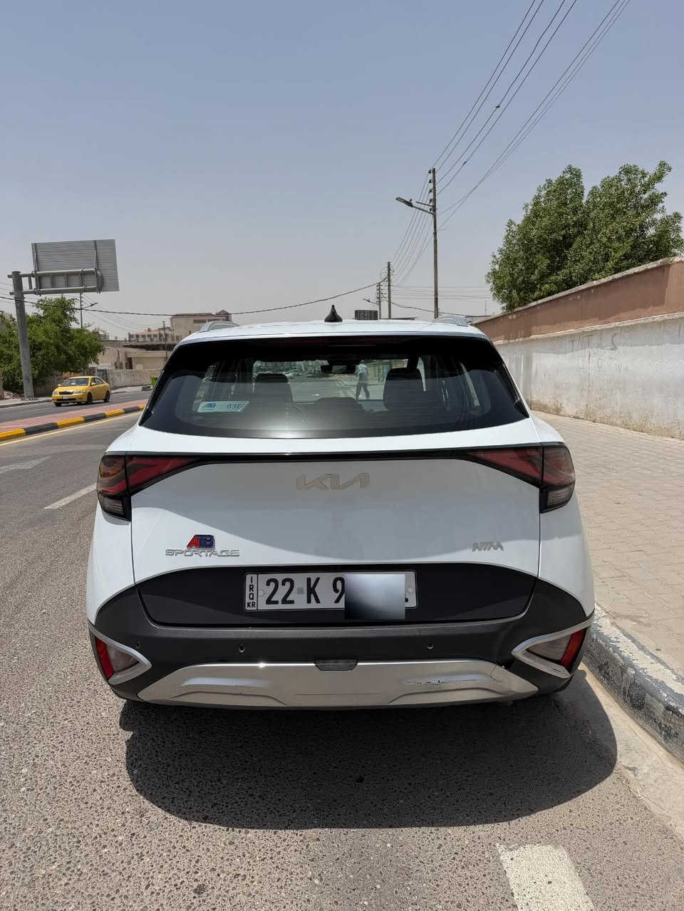 سبورتج 2025 خليجي ماشية 35000km  رقم اربيل
مواصفات فول عدا الفتحة
تدفئة كشنات وستيرن
السيارة كفالة عامة فقط طخة جداً بسيطة بالباب موضحة بالصورة
215 وبيها مجال بسيط 
مكانها بالبصرة
--------------------------------------

0783 326 8881
-----
