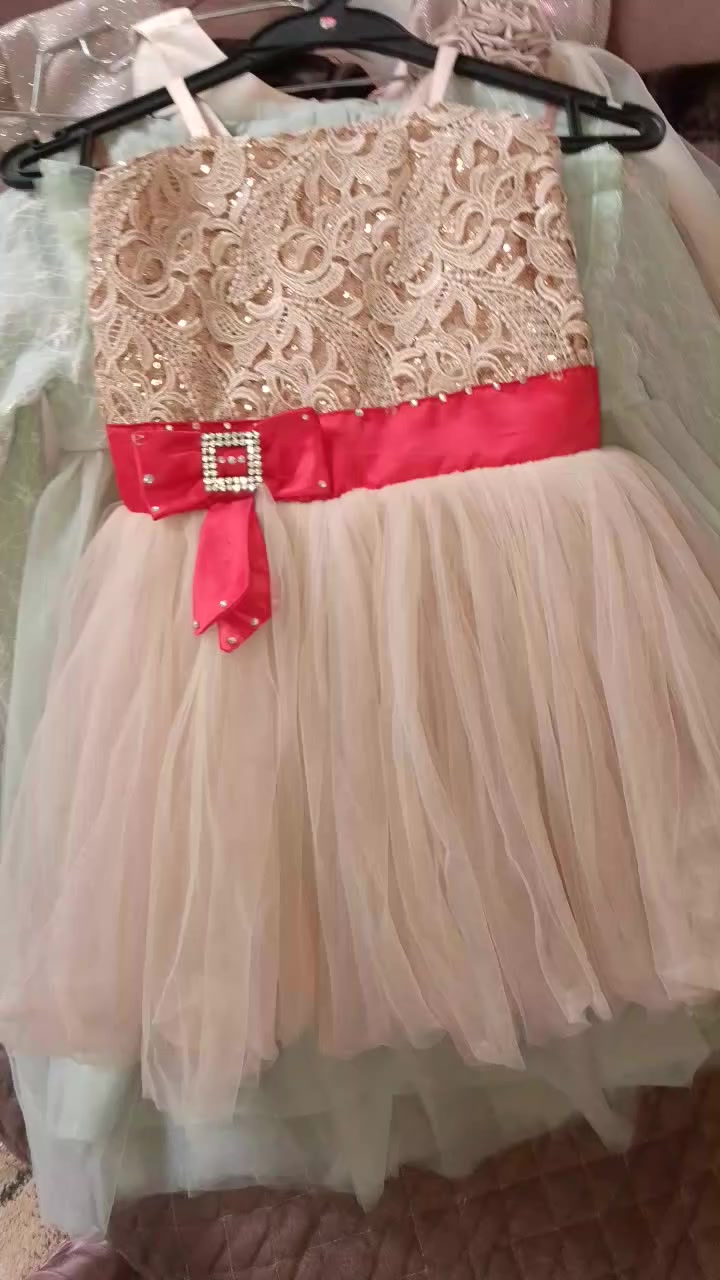 السلام عليكم بدلات كلش جديد خمس قطع يخبلن عمر 8سنوات وعمر 4سنوات وعمر 6سنوات الي تحب اشبرلها تدخل خاص توصيل موجود كولهن ب30ألف مع حذيه زوجين هدية قياس 26 لتعاملون بالسعر لان جدد وبلاش


**إذا كنت صاحب هذا الإعلان وتريد حذفه لأي سبب، رجاءا أرسل رسالة إلى الدعم الفني**