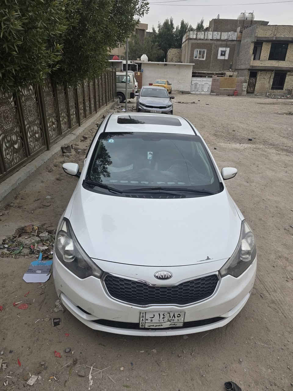 السلام عليكم
سيراتو 2014
محرك كير خير من الله
تبريد  تدفئه
تحكمات 
حساسات خلفيه 
تخم تاير جديد 

رقم بغداد 
بسمي 

هزه ساقطه 

السعر ١٢٠ بيهه مجال 
الاتصال ع رقم 
***********
