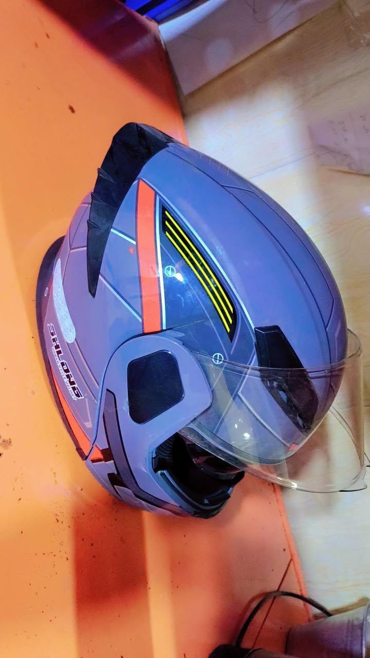 خوذه فج قلاب  مستخدمه شي قليل
#متاح


**إذا كنت صاحب هذا الإعلان وتريد حذفه لأي سبب، رجاءا أرسل رسالة إلى الدعم الفني**