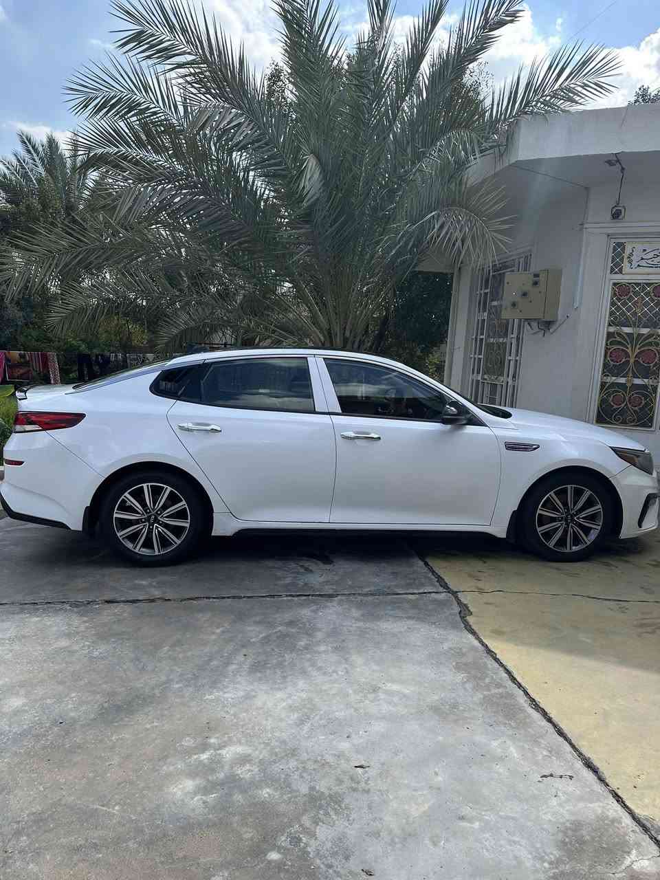 السلام عليكم كيا اوبتما موديل 19امريكي فول مواصفات 1/1قياده ذاتية حساسات جانبيه خلفيه توقف ذاتي هاندبريك بصمه كشنات تدفئة تبريدرقم أربيل إنكليزي بأسمي هزه جديده سنويه لل31 حادث خفيف مقدمه البنيد ربع منه مصبوغ فقط بدون تبديل ليبل واحد 
محرك 1600تيربو 🚀جديد قبل 4ايام شاده ب12ورقه
منضومه تبريدكامله  جديده تخم تاير حداديه 
سياره جديده وجاهزه ربع متصرف عليهه 
مكاني بغداد سعرهه 149
***********
