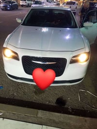 كرايسلر 300 • نضيفه • كفاله