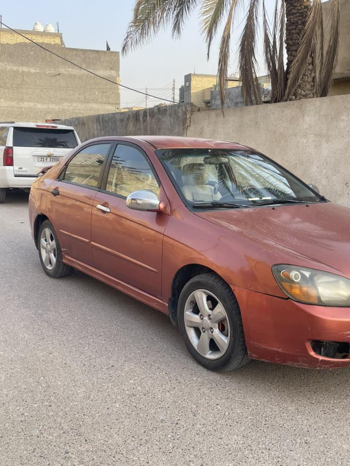 السلام عليكم سبكترا للبيع موديل2007 مصبوغة حزام وارد أمريكي حادث جاملغ خلفي سعر77وبيها مجال رقم هاتف *********** كربلاء
