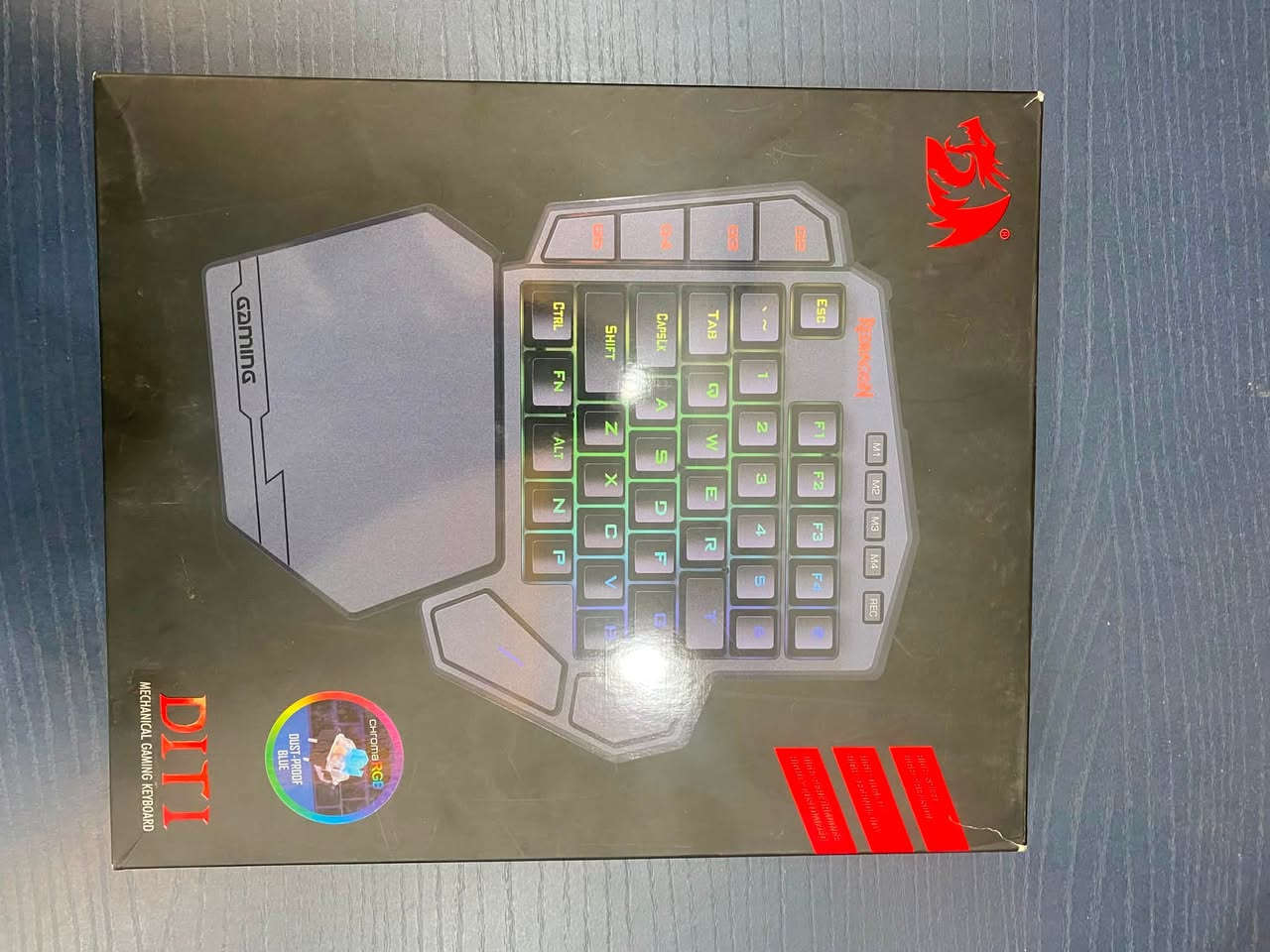 للبيع كيبورد، ماوس، ماوس باد 
كلها من شركة ريد دراكون 
كولها شغال مابيهم اي عيب 
كلش نظيفات 
سعر كيبورت ٣٠ 
ماوس ٢٠
ماوس باد ١٥ 
مكاني كركوك 
رقم ***********

