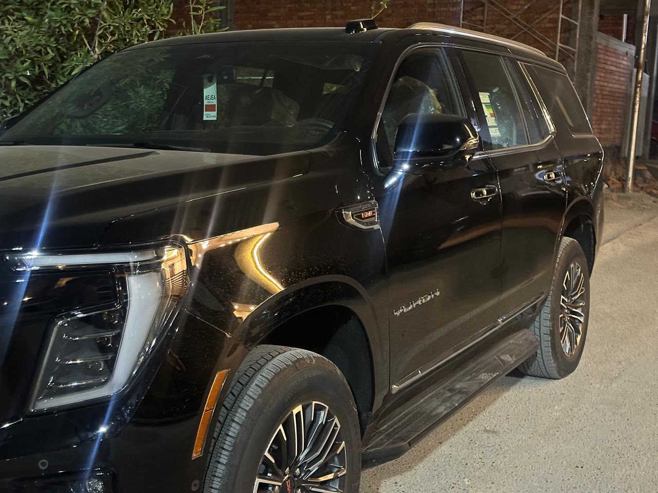 GMC Elavation
2025وكاله المنصور ام الضمان .. 
ماشيه 2000 km
مغلفه bbf
رقم سياره بغداد .
مكان سياره بغداد
***********
