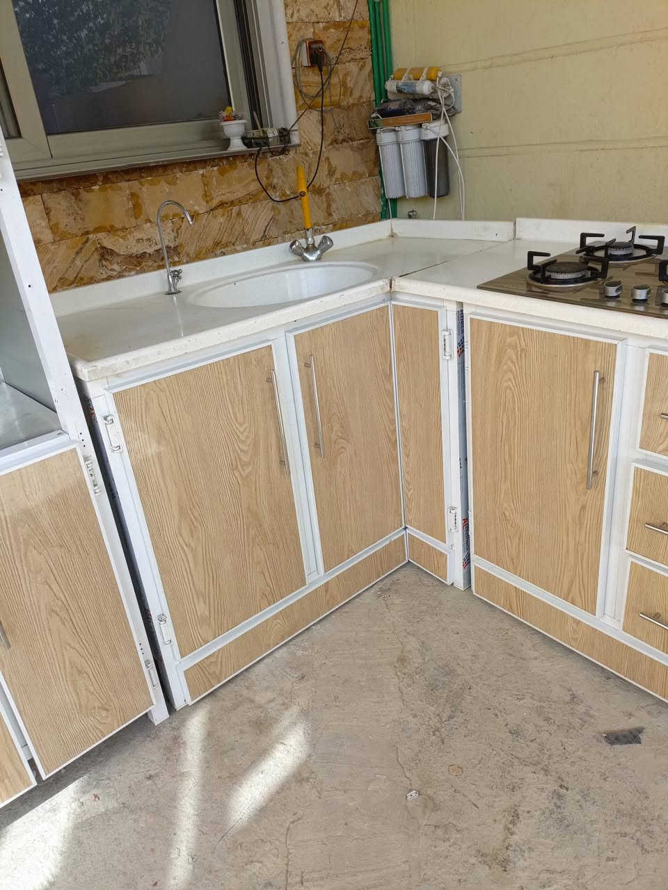 كاونتر  تسكام 6 و10 ارضي
وفوك مترين ونص   طباخ كرستال كلش نضيف 
ڱڵـه  مرمر نضيف جدا سعره 670  مكان بابل لكفل ***********
