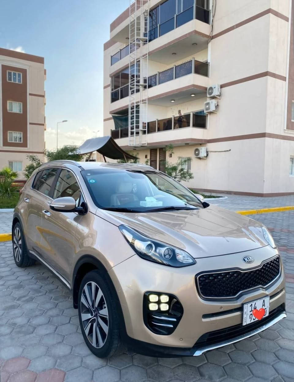 كيا سبورتج 2017 خليجي شركه دوليه رقم بصره جديده وهزه جديده مكفوله ضربه صبغ جديده سياره جاهزه تخم تاير حداديه تبريد موصفات بصمه كامره حساس امامي خلفي ويلكب نضام ترحيب مرايات شفط  لايت عدسه زنون تبريد قطعتين 3 انضمت قياده مثبت سرعه كروس وبعد موصفات جاهزه سياره سعر 165 بيها مجال الاستفسار *********** البصرة, العراق
