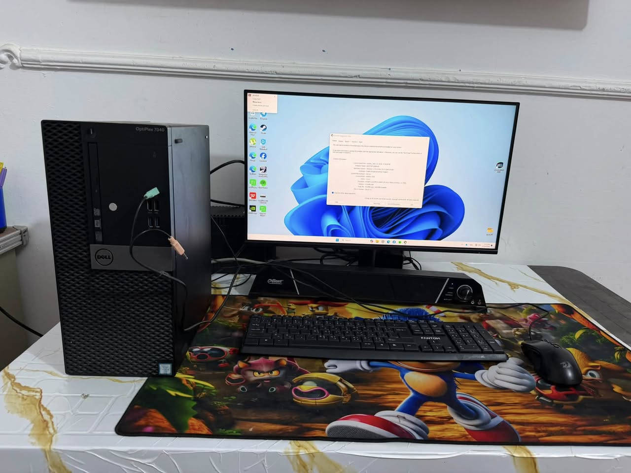سلام عليكم  تجميعه كامله للبيع
CORE I5 جيل سادس

1050TI ماركة كلاكس

8GB DDR4 تردد 3200 

تخزين 1.27 تيرا HDD ماركة سامسونج و توشيبا

SSD M.2 256GB ماركة مايكرون

ماوس من  red dragon  والكيبورد مثل الي بالصوره 

والشاشة من msi حجمه 25  /120H

12 منفذ USB نوع 3.0 السريع الي لونه ازرك وباقي مواصفات معروفة

السعر  450 الف 

مكاني الديوانية 

***********
