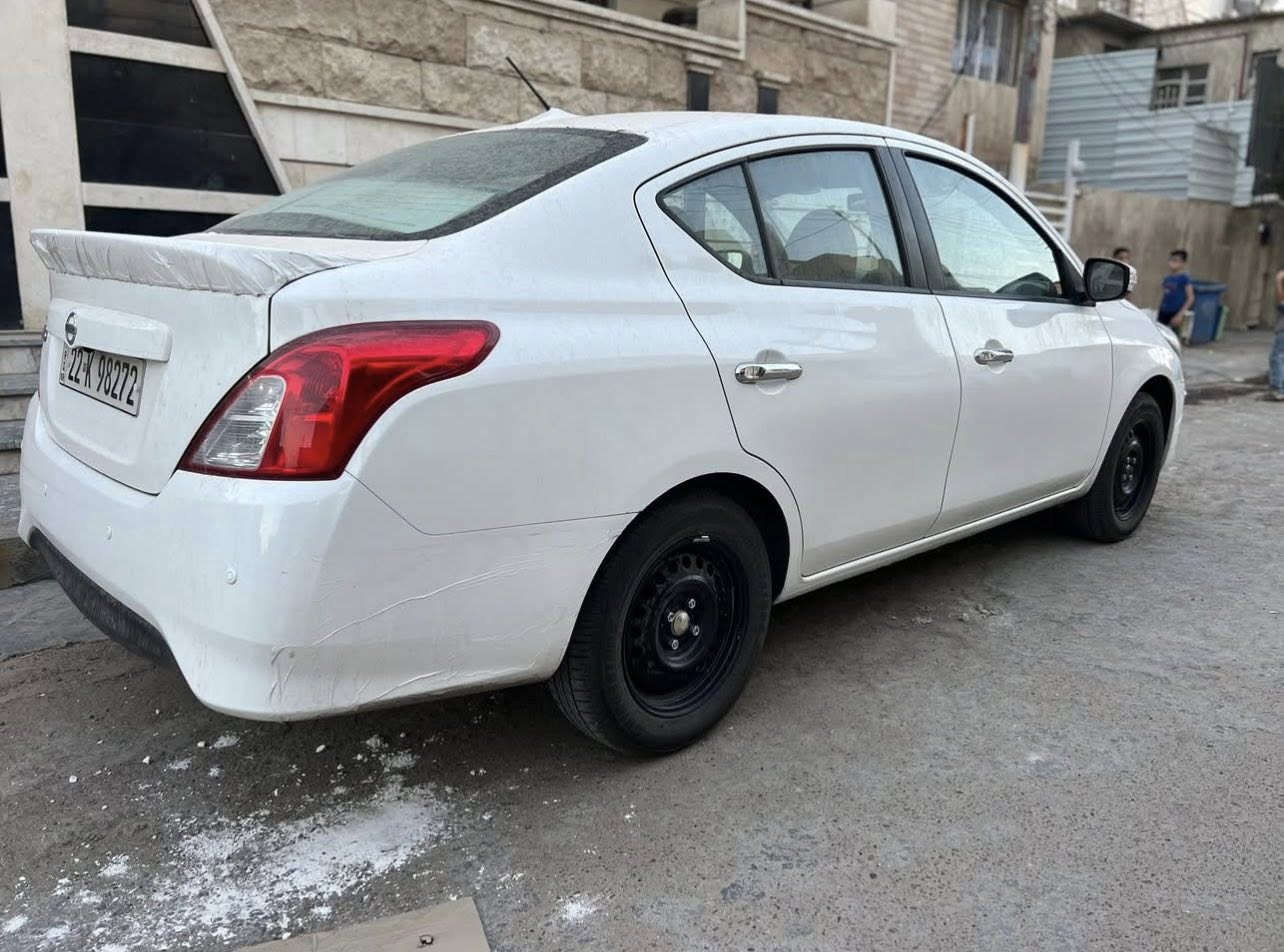 السلام عليكم 
نيسان سني موديل 2025 
السيارة خير من الله وحديد بيهة مبدل باب خلف السايق من الجهة الثانية بارد اصبعين بين الحافة مال باباتين  فقططط ‼️‼️‼️‼️
المواصفات 
4 جان كهرباء 
قطعتين تبريد 
شاشة كار بلي 
بيهة تخم تاير اصلي جديد 
دوشمة ارضية وكشنات 
 السيارة ماشية 42
السيارة سنوية بئسمي ابيعلك احولك ثاني يوم 
السعر 121 وبيهك مجال 
للاستفسار ***********
