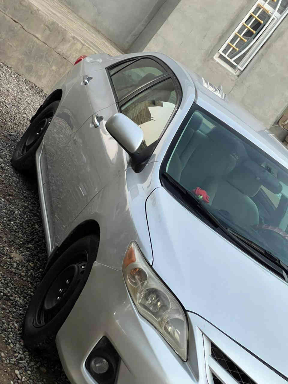 السلام عليكم 
للبيع 
كورلا موديل 2011 رقم اربيل دولي شرط التحويل فقط 
السنويه لغايه 2028 تنتهي 
گير ومحرك شرط بلادي تخم تايرات جديد صدر كبير 
السياره جاهزه درهم ماتصرف عليها 
صوره السونار مرفق بالمنشور 
السعر 110  ورقه نقدا وبيها مجال 
بدون مراوس وبدون اقساط بيع فقط 
عنوان السياره ناحيه الزاب قريه اصبيح تحتاني 
للاستفسار الاتصال على الرقم التالي 
‏‪0781 686 0651‬‏
