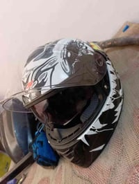 صالنصة سكنس فحل رياضي  + الشيال مالها وكامله جيب وشد  سعر ٨٠ + خوذة نض...