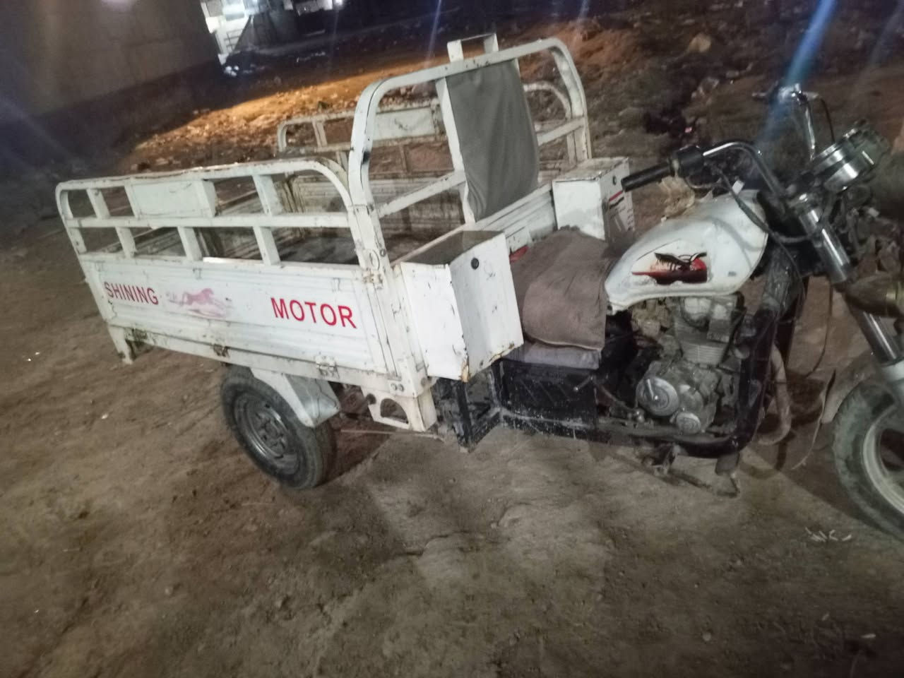 ستوته إم طير السعر 900وبيهه مجال المكان بعقوبه أوراق كامله***********
