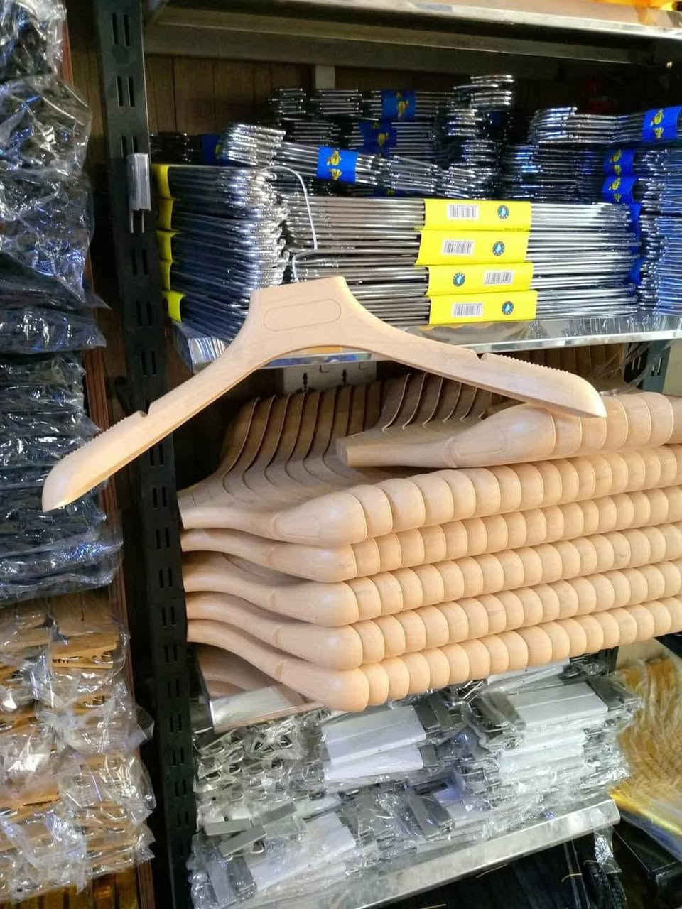 على بركه الله🙏
.. يتوفرمستلزمات ديكورات الملابس🙋 وال مليكان الرجالي ونسائي وجميع تعاليك واستاندات 🔗 الملابس.  ال متنوعه  🛒والستاندات الملابس🎽 .وكل ماتحتاجونه من📐 مستلزمات الديكور .💺.. للطلب والاستفسار.الاتصال على الرقم..*********** 📲واتساب ..📱📞
