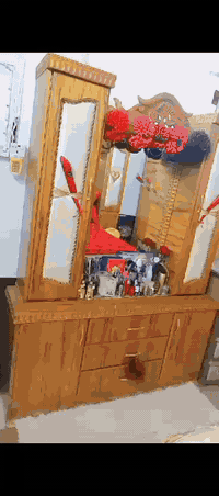 الغرفة للبيع الي شراي ينتصل على رقم 07508703188