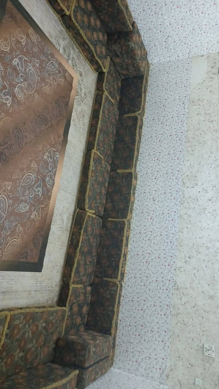 هذا الديوان للبيع مكان بغداد


**إذا كنت صاحب هذا الإعلان وتريد حذفه لأي سبب، رجاءا أرسل رسالة إلى الدعم الفني**
