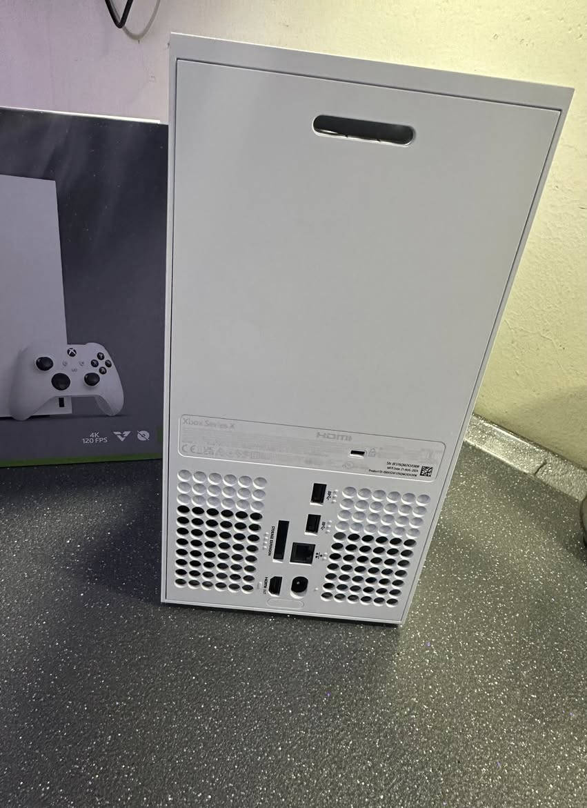 سلام عليكم اكس بوكس سيرس اكس xbox series x digital
مستخدم كلش قليل اقل من يوم اخو جديد كامل ملحقاته 
مساحه تخزين 1T سعر 670 وبي مجال بسيط للتواصل خاص او رقم  عنوان بغداد السيدية ***********
