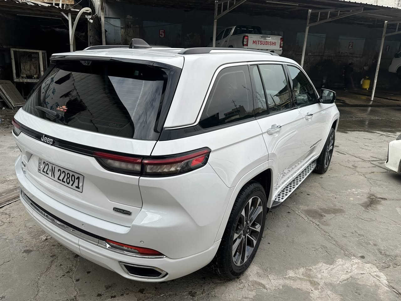 جيب كراند شيروكي (اوفر لاند )  خليجي هارلم 2023 

5 راكب كفاله عامه من الدعاميه للدعاميه سته سلندر 
محرك 3.6
ماشيه 11 الف كيلو 

المواصفات:

نظام تعليق هوائي ( جكات )
رادار ( امامي - جانبي - خلفي )
قيادة ذاتية
نظام الرؤية الليلية
مستشعر نوم السائق
أربع كامرات محيطية 360
كامرة فى المرأة الداخلية

خمسة بصمات دخول ذكي بدون مفتاح
بانوراما
كشنات دبل كهرباء + مساج + تدفئة + تبريد امامي خلفي
ميداب ديسبلي
أنارة محيطية
نظام الصوت lbin ( 19 سماعة )
شاشة وسطية + 
كيجات دجتل
المقاعد الأمامية تبريد وتدفئه
مقعد السائق والراكب مساج
المقاعد الخلفية تبريد وتدفئة كشنات
حساسات أمامية + خلفية + جانبية
سلايد روف بانوراما 
فتح صندق الخلفي كهرباء + من مقصوره السائق 
نزول السياره جكات عند عبور سرعه 100 للحصول على ارتفاع مثالي عن السرعه العاليه و ثبات بل انعطاق 

سياره مغلفه مغلف بي بي اف سعره 20 ورقه 
للاستفسار ***********
سعر 445 ورقه  مجال بسيط 
العنوان بغداد زيونه
