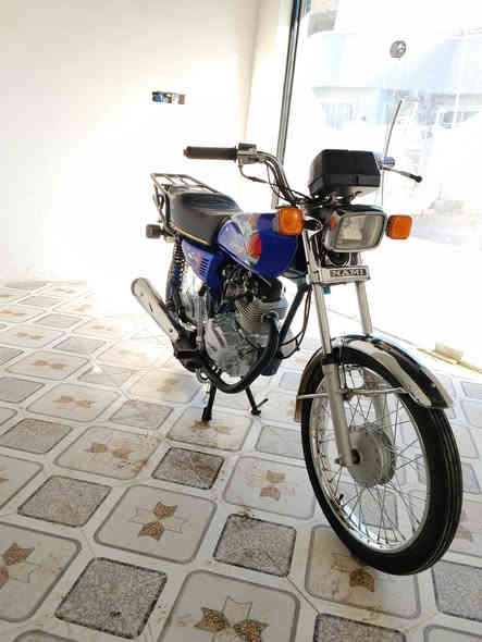 السلام عليكم 
(رقم وسنويه)
موديل 21 ترقمت ب 23 غراض 25 كله اصلي ما بيه برغي تجاري تجي وتشوف بعينك سنويه لغايه 28 فقط لوحات ماستلمتهن وصل لوحات جاهز وموجود تروح بس تستلمهن مداور ثاني يوم دراجه فصله ومعدل ونعومه ترايك وين ميعجبك مستعجل على بيعته سعره 1300 قفل ما ينزل ربع مكاني حله بكرلي خاص مفتوح رقمي ***********
