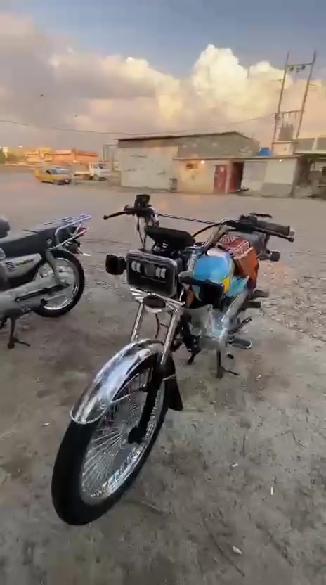 سلام عليكم
دراجه تايكر موديل 26 دراجه خير من الله بعده جديده 
الموشراي لا يدخل ديالى كنعان ***********

