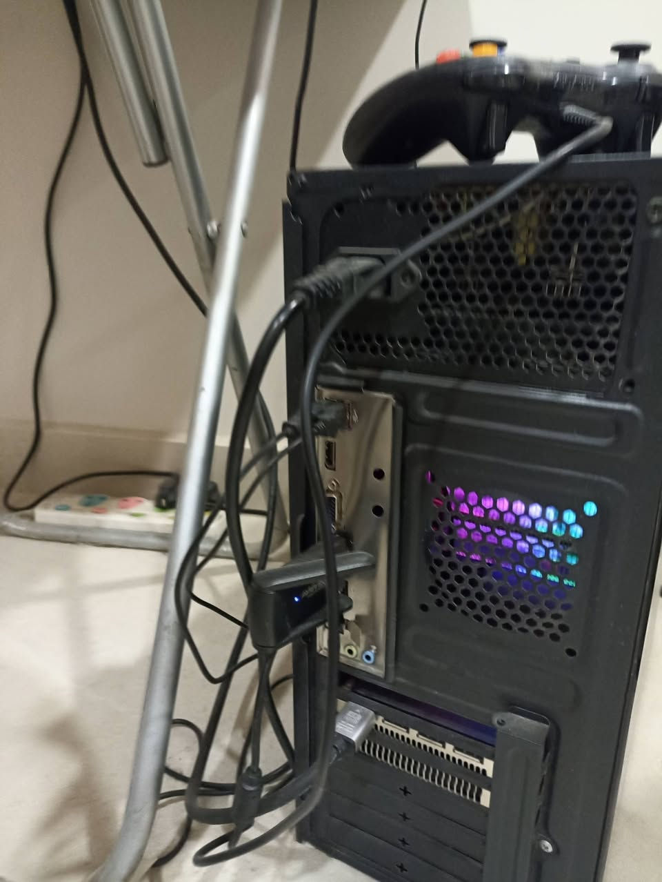 السلام عليكم
معالج I7 3770

كرت شاشة Rx580 8gb 

هارد (ذاكرة تخزين)Ssd468 gb

رامات Ram 8gb

 مذر بورد Motherboard gaming

 مبرد هوائي Ice 200i

بور سبلاي Power supply 600w

كيس لون اسود ثلاث فانات ار جي بي

شاشة hp 60hz حجم22

سعر التجميعة 250 قفل ربع ينطح ربع 

وسعر الشاشة 60 واذا ثنينهن تاخذهن احسبها اقل
مكاني بغداد حي الجهاد ماعندي توصيل


**إذا كنت صاحب هذا الإعلان وتريد حذفه لأي سبب، رجاءا أرسل رسالة إلى الدعم الفني**