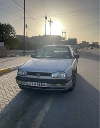للبيع موديل 1993  محرك 1800 دوش كير عادي 5 نمر تبريد شغال دواخل نظيفة ...