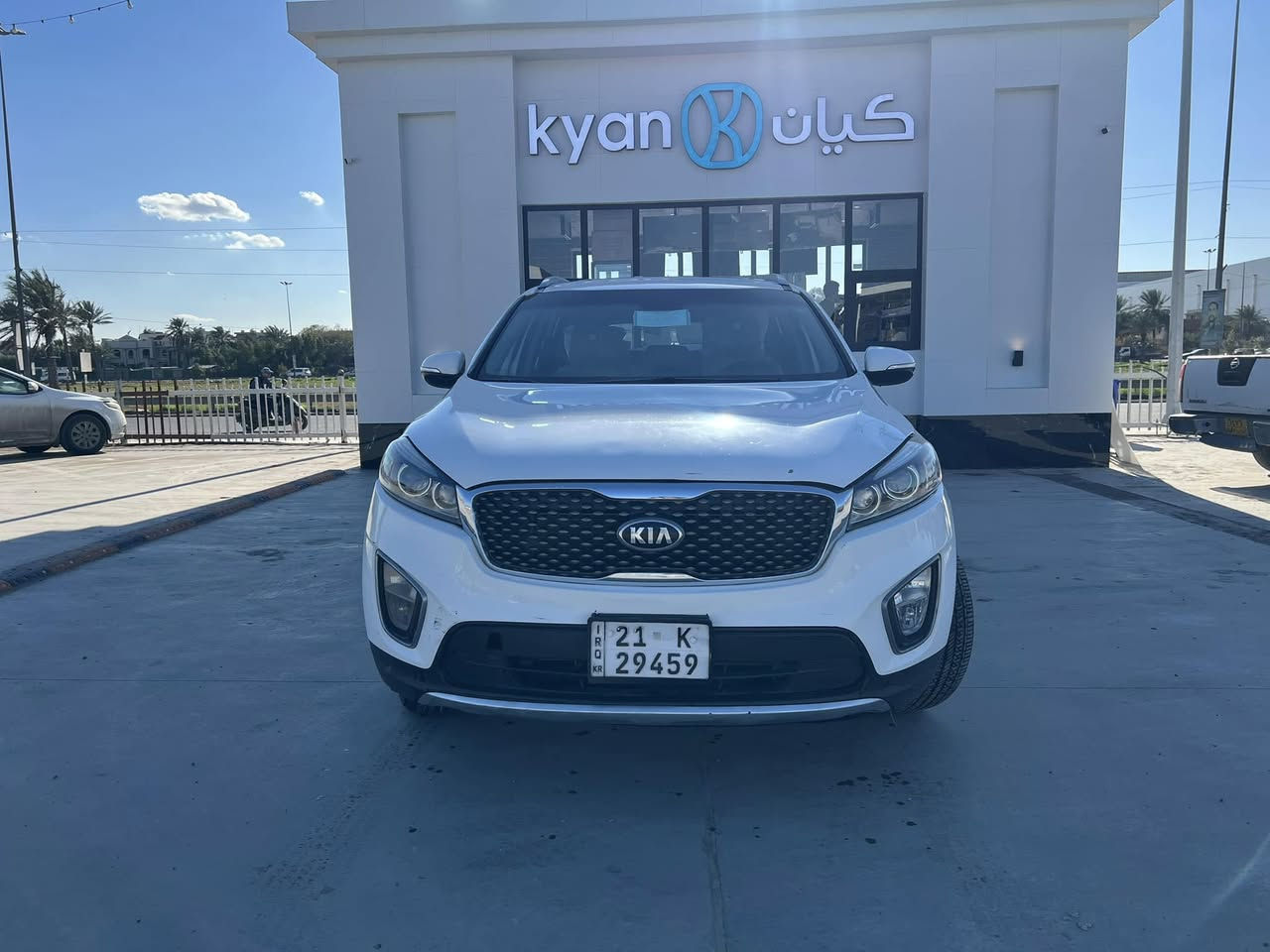 سورنتو 2016 خليجي 
اقره المنشور قبل لا تتصل 
7 راكب 3 قطع تبريد 
رقم  اسليمانيه شرط التحويل
مقعد  السايق كهرباء / تحكمات استيرن جهتين
داخل لونين  
حجم المحرك 4 سلندر دوش دوش
بدون ايرباك بدون دواخل كير محرك كفاله 
 بيها طخه بالجاملغ  وحافت البونيد الباقي كفاله 
السعر 153$ بيها مجال جدا جدا بسيط حك الجيه 
ماشيه تقريبا 75
***********
مكلف بالنشر
