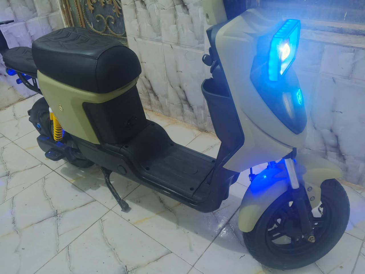 مع كامل ملحقاتها سويج وبصمة و كارت و مرايات وشاحنة اصلية
الدراجة نظيفة طالعة من الوكيل قبل شهرين وبرغي مامبدل مبيها🚫

السعر 500 او مراوس بدراجة نظيفة
موقعي خور الزبير

شراي خاص


**إذا كنت صاحب هذا الإعلان وتريد حذفه لأي سبب، رجاءا أرسل رسالة إلى الدعم الفني**