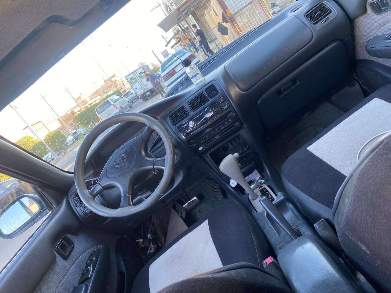 للبيع كورلا ستيشن موديل ٩٣ رقم انبار مشروع وطني سنويه ٢٨ تحويل مباشر ثاني يوم  سياره حلوه ونضيفه كير اوتوماتيك ومحركة ١٨٠٠ المرغوب مكفولات ميكانيكيه وحداديه سنتر لك سياره كامله من كلشي منضومه زنون غرفته نضيفه سياره مال جناي السعر
٤٢ العنوان الانبار الفلوجه غير متواجد على الفيس اتصل على الرقم موبايل مباشر 
***********
