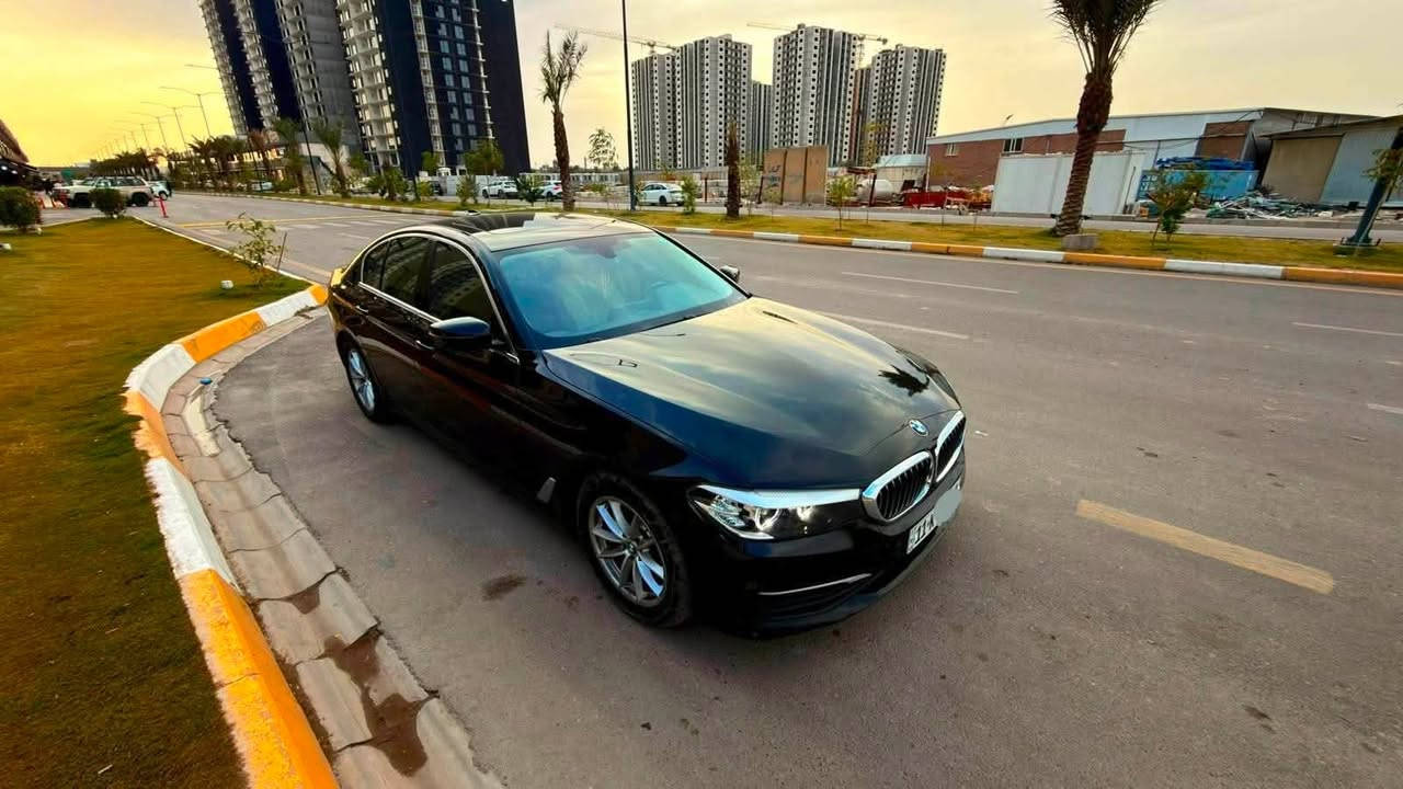 🔥 للبيع او مراوس 
 BMW 520i موديل 2020 خليجي عروش وكل السيرفس بالعروش من البداية للنهاية سيارة ممتازة 🔥

سيارة نظيفة جداً ومواصفات مرتبة  
بردات بلادية  للجامات 
✅ محرك اقتصادي وعزم ممتاز  وبحالة جدًا ممتازة 
✅ كير 8 نمر  
✅ تشغيل بصمتين  
• بصمة شاشة (Display Key)  
• بصمة اعتيادية  
✅ فتحة سقف    
✅ حساسات أمامية وخلفية  
✅ كامرة  
✅ إضاءة LED  
✅ تحكم ستيرن  
✅ وضعيات قيادة  
✅ تبريد وتدفئة ممتازة  
✅ داخلية ابيض المرغوبة وكالة مرتبة جداً ونظيفة جدًا
تثبيت سرعة
هواي مواصفات بيها والكل يعرفها
📌 السيارة:
• بدون حادث  
• بدون بارد  
• بدون سمكرة أو صبغ  
• مكفولة من الحادث  
• استخدام شخصي ومحافظة عليها
رقمها  بغداد مميز ومكرر 
مكانها بغداد
السيارة جاهزة للفحص بأي مكان  
وما تحتاج أي صرف - مسويلها بولش ونانو قبل شهر يم NVN
تايرات يابانية اصلية جدد✨

للجادين فقط ***********
