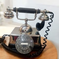 تلفون قرص • قديم جدا