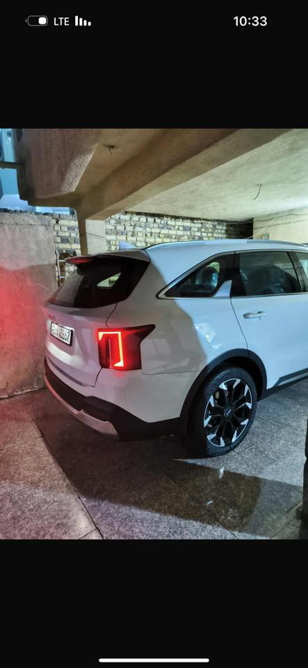 سلام عليكم 
سورنتو موديل 2024
ماشيه 32 كيلو 
بسمي سياره 
فول مواصفات 
سياره كولش جديده 
مكان سياره بغداد حي جهاد 
سعر 315
وبيه مجال 

*********** 
واتساب
