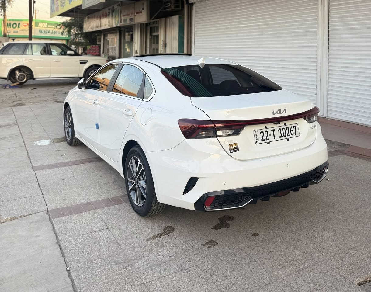 سلام عليكم 
كيا k3 موديل 2024 فول مواصفات بصمة فتحة شاشة حساس امامي خلفي كشنات جلد مكينة 1500 دبل نوزل  فول ماشية 13000الف مكفولة كفالة عامةسعر 143مجال بسيط رقم اربيل باسمي بغداد ***********
