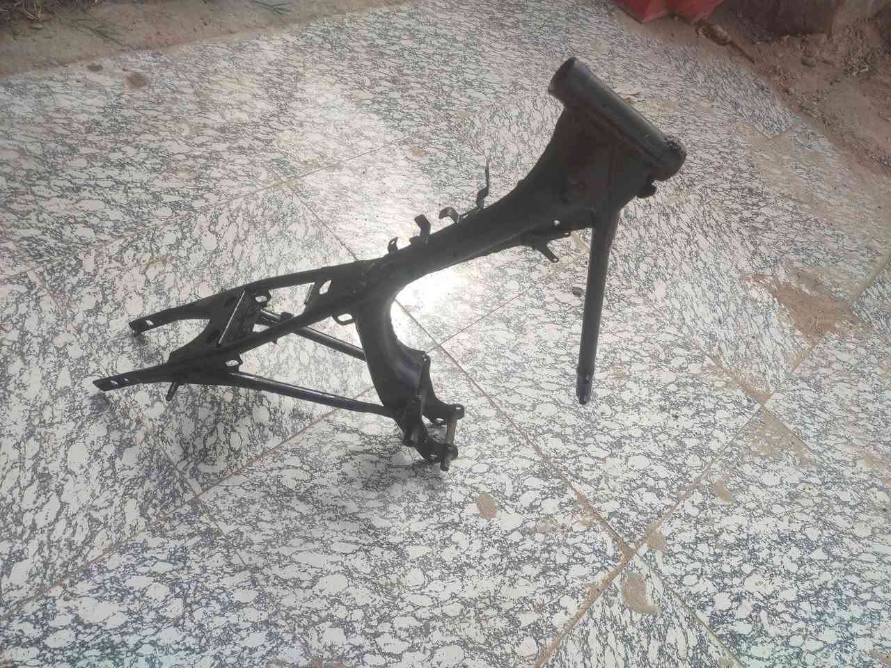 شاصي اوراق  للبيع
نامه شلامجه 
اوراق كامله 7 اوراق 
وكيله الرحمن بحي المعلمين الجديد 
مكاني بزيوت 
موديل 2012
لون مميز الاحمر ❤️
ستفسار خاص او علا رقم 
***********
