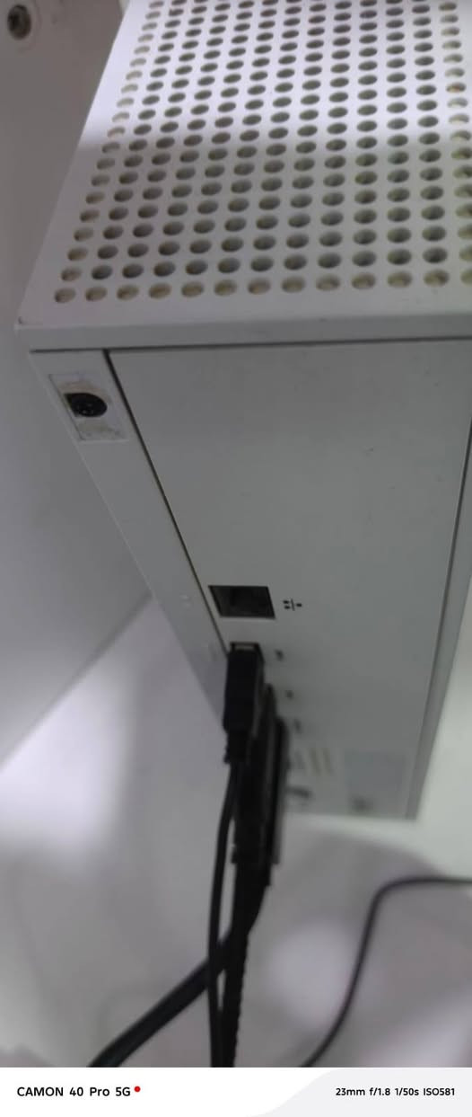 السلام عليكم ابيع شلع اخوتي
اكس بوكس سيريس اس اصدار 23 مفتوح
شاشة نوعيه Asus27 جاي اشغل 2k 
جوستيكات ثنين اصليه وحده منهن بيها بطارية قابله للشحن
كيم باس ٣ اشهر بي العاب قويه منزله 
مع كيبورت وماوس سيت اب كامل

سعر 550
هذا رقمي *********** واتساب
