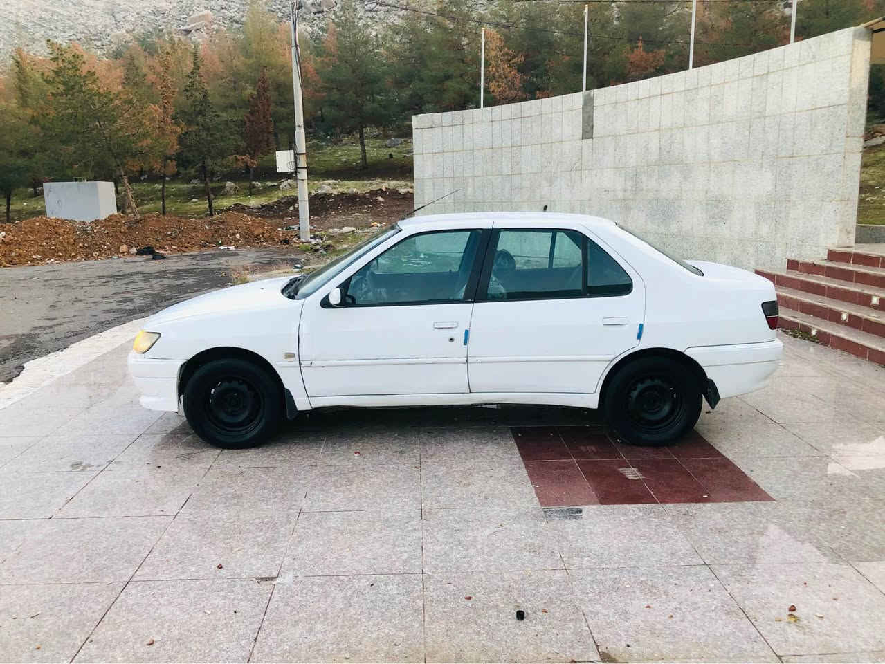 هەرزڵنترین نرخ 
سەیارەیەک 2001 ئاڕم بەنزین زۆر زۆر کەم ئەخوا
$15 کۆتای        رانیە         *********** ڤایبەر و واتس ئاپی لەسەرە
بیجۆ فەرەنسی 306 مۆدێل 2001 ئاڕم پلاستیک سلێمانی هەمو کوردووستانی پێ بگەڕێ بێ کێشەیە
مەکینە Z6 ی مەغوب ی بەخ
کامل ئەشیای تەبریدی پێوە ماوە بەڵام ئیش ناکە
پێش و پشتی بێ لێدراوە سەقفی زۆر جوانە
کامل لایتی ئیش ئەکا گەرمی و فڵچەو لایتی مەزبوتە
موس و بڕاوە وەرگەڕاو بەشەرت
گێر مەکینە کارەبای و تندو تۆڵی بەشەرتی تەرای بەدڵی خۆت لێی خوڕە
بەخە پاوەرە جام کارەبایە
سەیارەکە لێخوڕینی زۆر خۆشەو زۆر بەهەڵمەتە ماڵی فەقیر و دۆستە رانية, السليمانية
