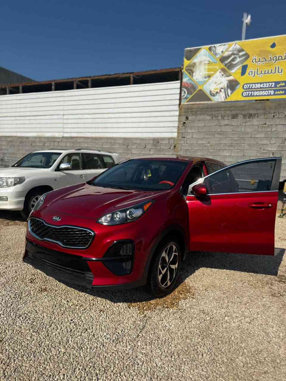 السلام عليكم كيا سبورتج مكينه2400حادث بلصور فقط طلقه بلباب كير مكينه تبريد كفاله عامه السياره موديل2022 للاستفسار ***********
