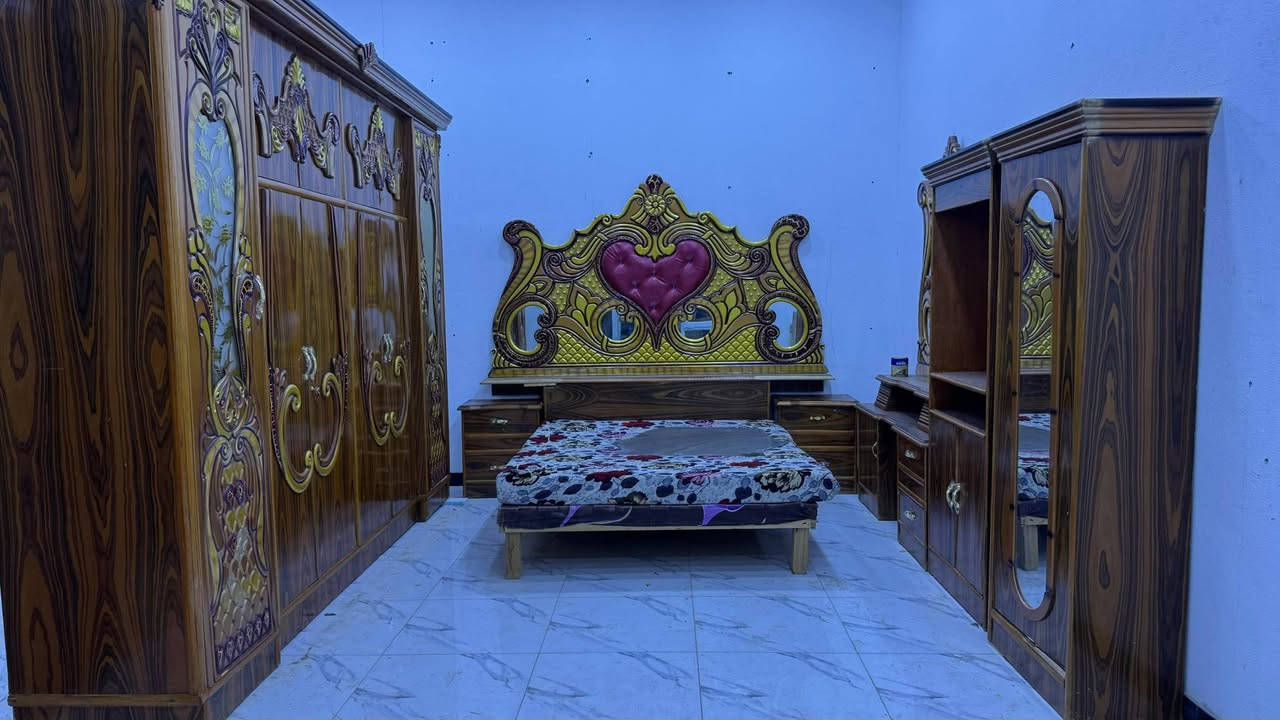 يوجد غرفه نوم صاج عراقي السعر ٦٢٥ للاستفسار الاتصال ***********
